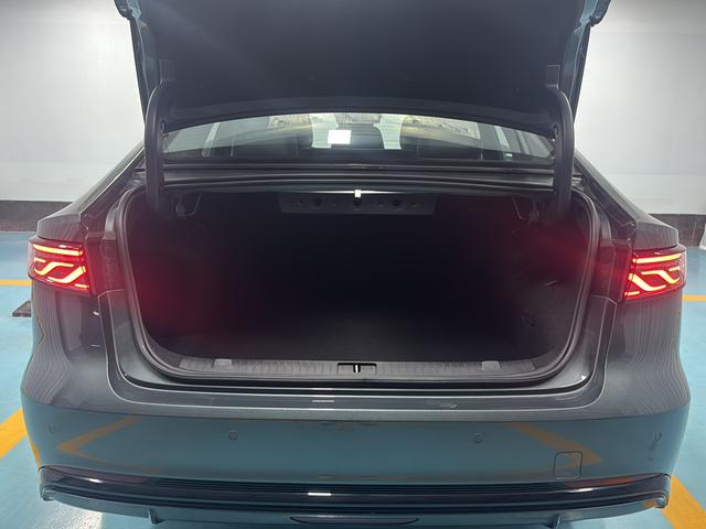 Certificated Pre-Owned Fengyun A8L 2025 145km Luxury Version