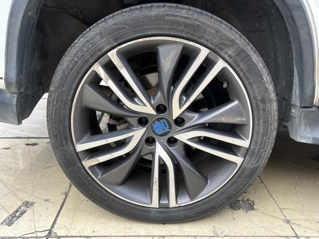 BYD Tang DM 2017 Edition DM 2.0T, transmission intégrale permanente, version Haute Élégance, d'occasion certifiée.