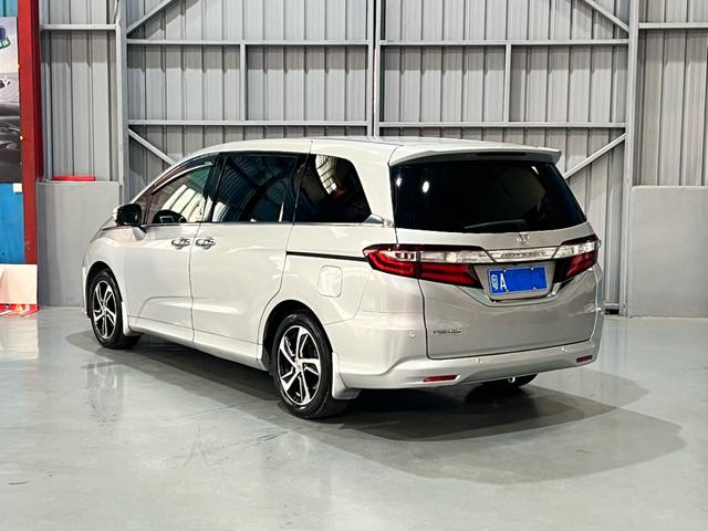 Certificated Used GAC Honda Odyssey 2015 2.4L Zhixiang Edition