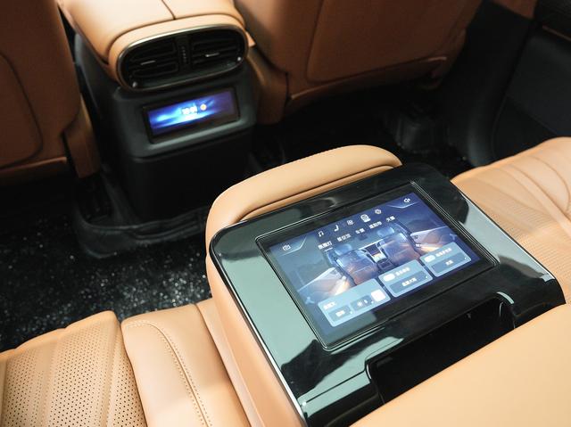 Certificated Pre-Owned Yangwang U8 2023 Luxury Edition -u22011717