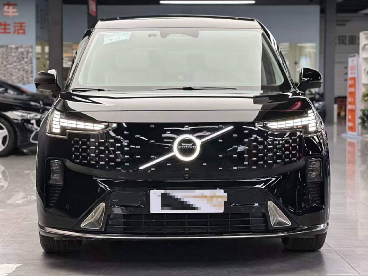 2025 Volvo EM90 Ultra 6-Seater -CG1698791