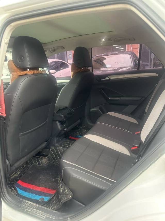 2019 Volkswagen T-Roc 1.4T 7-speed DCT 230TSI Front-Wheel Drive Progressive Trim Euro 6 -CG1704057