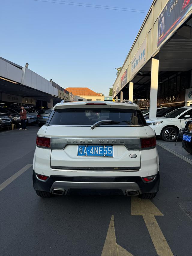 Certificated Pre-Owned Landwind X7 2015 2.0T Panoramic Flagship Edition - u22059003