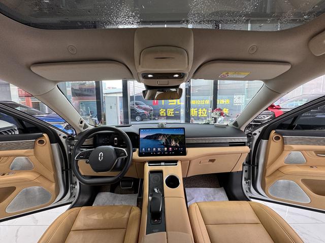 Certificated Pre-Owned Wenjie M5 2022 Extended-Range Rear-Wheel Drive Standard Version -u22146241