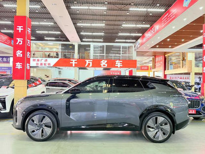 Certificated Pre-Owned Lynk & Co 08 EM-P 2023 120 Long Range Halo -u21811601