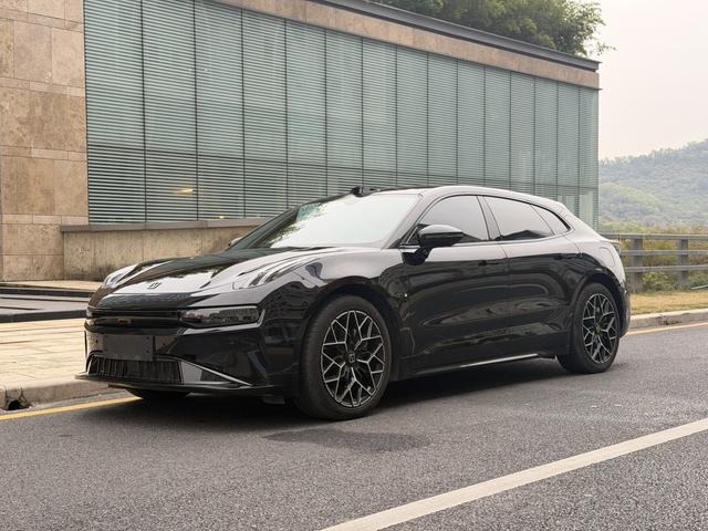 Certificated Pre-Owned ZEEKR 001 2025 WE Edition 95kWh Four-Wheel Drive -u22529360