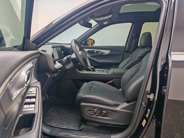 Certificated Pre-Owned GAC Trumpchi GS8 2025 Pilot Series 2.0TGDI Two-Wheel Drive 5-Seater Luxury Edition - u22419911