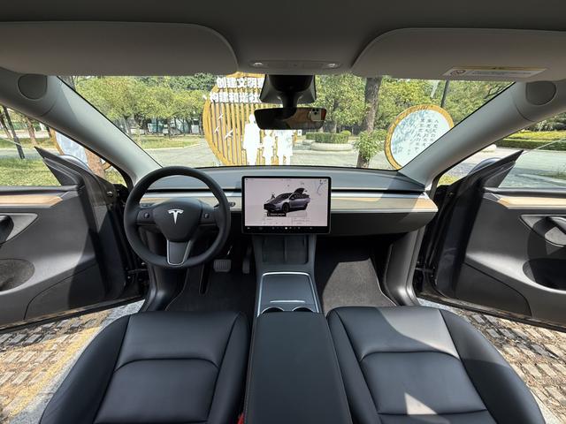 Pre-Owned Tesla Model Y 2022 Model Facelift Long-Range All-Wheel Drive Version