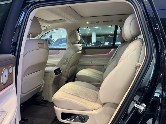 Certificated Pre-Owned Wenjie M9 2024 Extended-Range Ultra Six-Seater Edition -u22169667