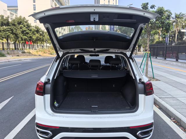 Certificated Pre-Owned 2022 Touareg GTE Luxury Edition -u22692172