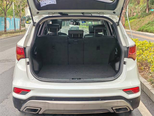Certificated Pre-Owned Santa Fe 2017 2.4L Automatic Two-Wheel Drive Intelligent 5-Seater - u22567387