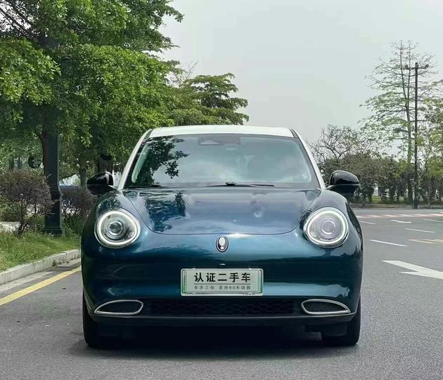 Motoneige Ora Good Cat d'occasion, modèle 2021, autonomie standard de 400 km, édition Athena, batterie lithium ternaire