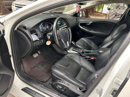 Certificated Pre-Owned Volvo V40 2016 T3 Inscription Edition - u21827177