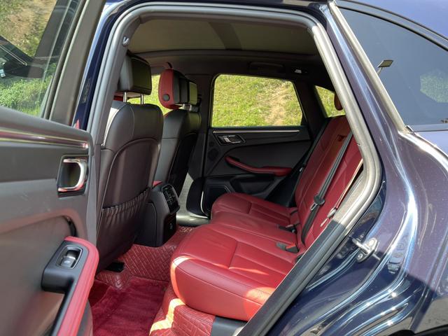 Certificated Pre-Owned 2023 Porsche Macan 2.0T - u22670465