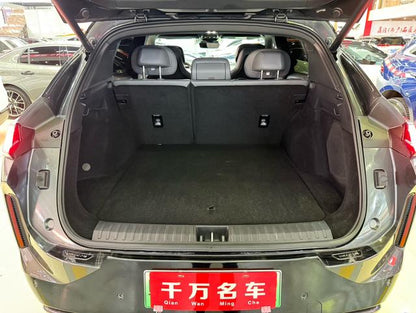 Certificated Pre-Owned Lynk & Co 08 EM-P 2023 120 Long Range Halo -u21811601