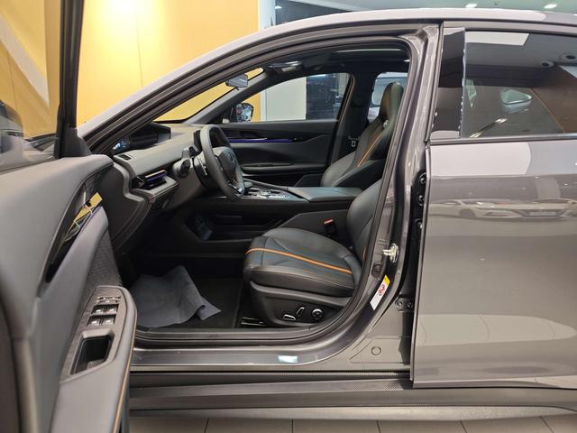 Certificated Used Changan UNI-V 2024 1.5T Zunxiang Type