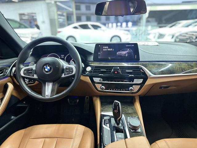 Certificated Pre-Owned BMW 5 Series 2019 530Li Leading Model M Sport Package - u22641080