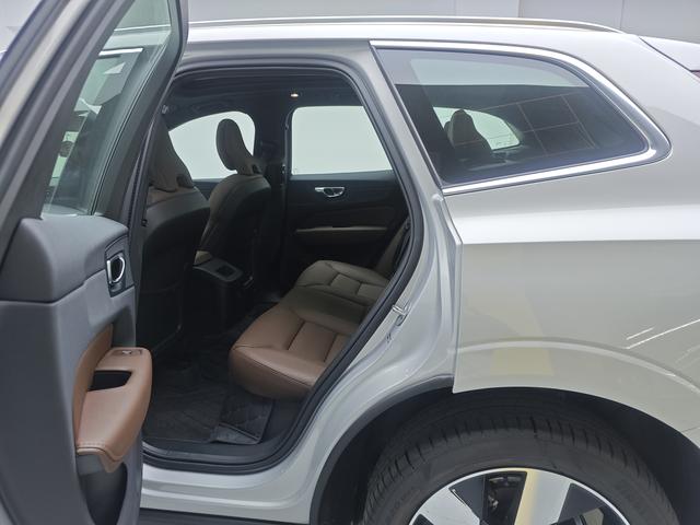 Certificated Pre-Owned Volvo XC60 PHEV 2025 T8 AWD Long-Range Inscription Luxury Edition -u22367304