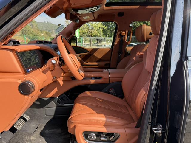 Certificated Pre-Owned Yangwang U8 2023 Luxury Edition -u22767801