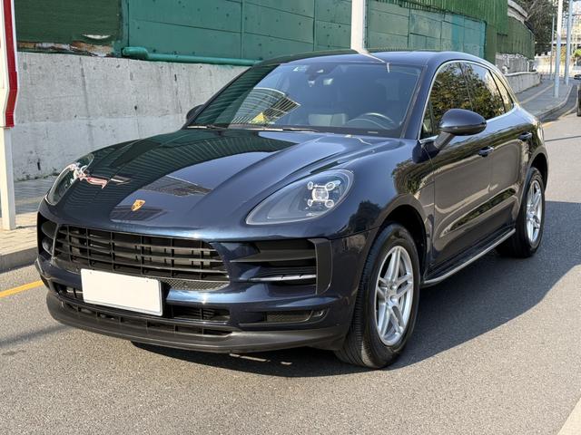 Certificated Pre-Owned 2018 Porsche Macan 2.0T - u22684978