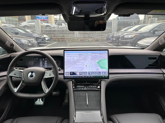 Certificated Pre-Owned Denza Z9 DM 2024 Edition 1100 4WD Max Version