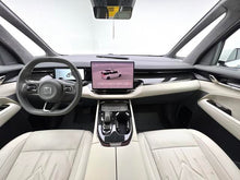 Certificated Pre-Owned ZEEKR 009 2024 Six-Seater Executive Edition Four-Wheel Drive 108kWh-u22959937