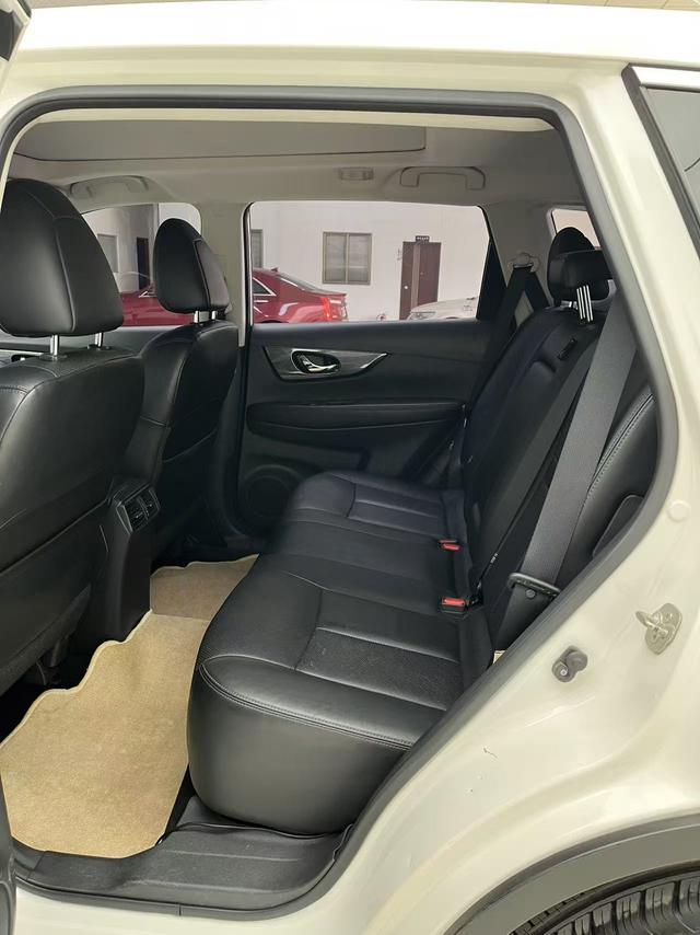 Certificated Pre-Owned Dongfeng Nissan X-Trail 2017 2.5L CVT Luxury Edition 4WD - u22690985