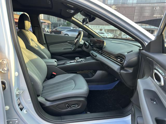 Certificated Pre-Owned Shadow Leopard 2024 270T DCT R-Style - u22380584