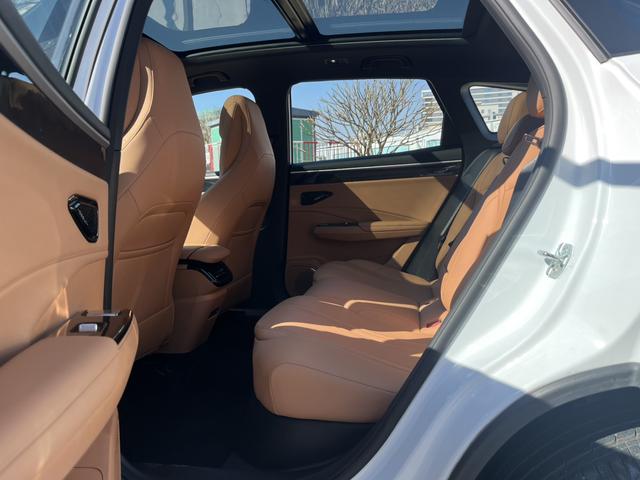 Certificated Pre-Owned Geely Galaxy L7 2025 1.5L EM-i 115km Exploration Edition -u22385187