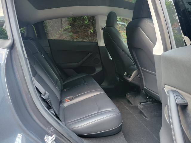 Pre-Owned Tesla Model Y 2021 Standard Range Rear-Wheel Drive Edition