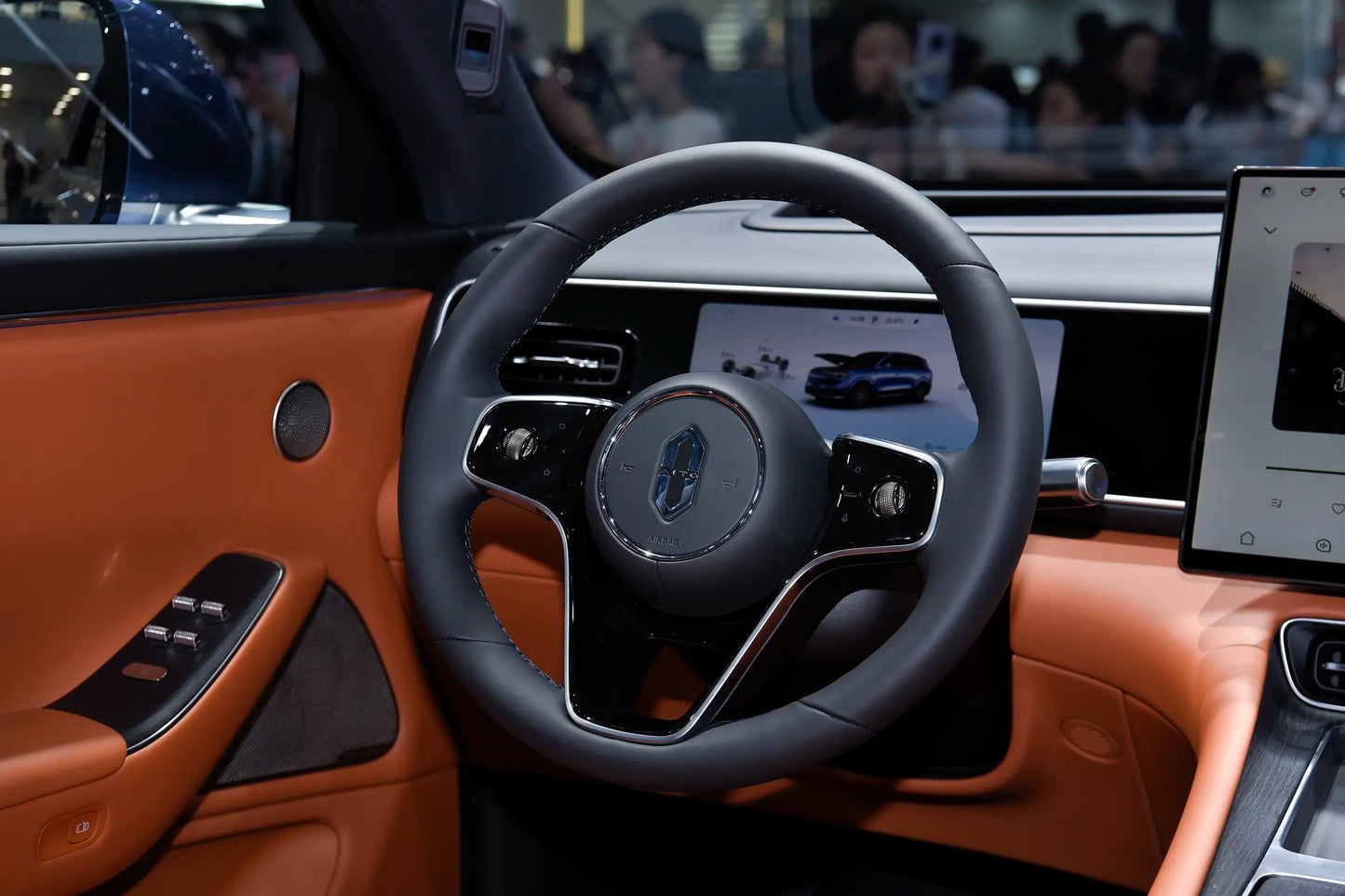 Seres Auto AITO M7-Híbrido REEV