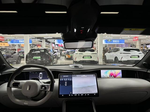 Certificated Pre-Owned AVATR 11 2023 Edition 116 kWh Rear-Wheel Drive Version