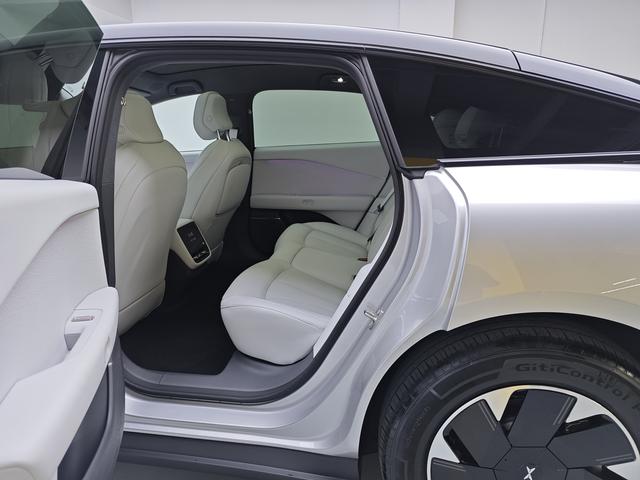 Certificated Pre-Owned XPENG P7+ 2024 All-Electric Long Range Max -u22439612