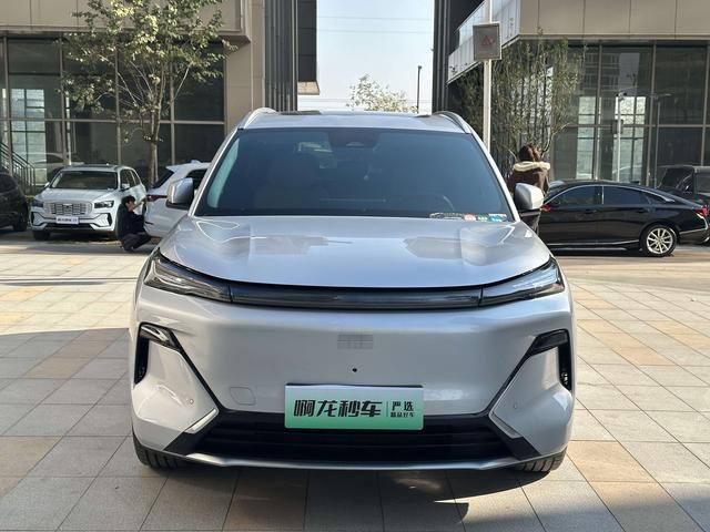 Certificated Pre-Owned Geely Galaxy Starship 7 EM-i 2025 Edition 55KM Exploration Version