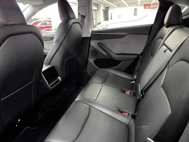 Pre-Owned Tesla Model Y 2025 Rear-Wheel Drive First Edition