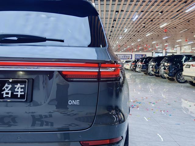 Pre-Owned Li ONE 2020 Extended - Range 6 - Seat Edition