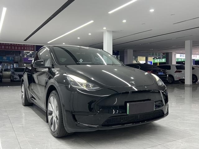 Pre-Owned Tesla Model Y 2022 Facelift Rear-Wheel Drive Edition