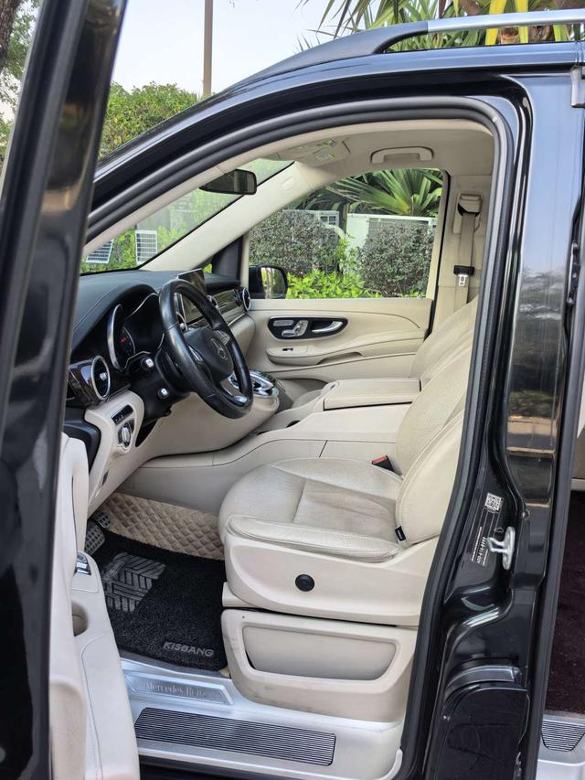 Certificated Pre-Owned Mercedes-Benz V-Class 2016 V 260 L Exclusive Long Wheelbase Version - u22058261