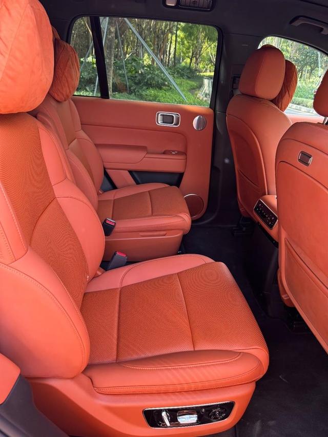 Certificated Pre-Owned Li Auto L8 2024 Ultra Edition -u22086916