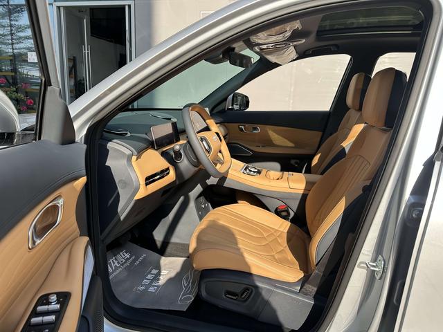 Certificated Pre-Owned Geely Galaxy Starship 7 EM-i 2025 Edition 55KM Exploration Version