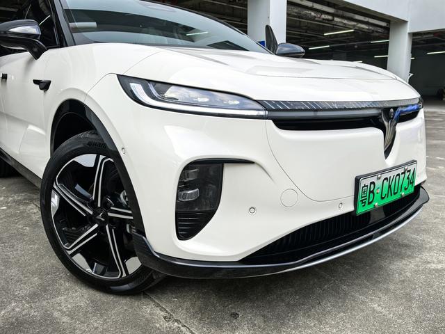 Pre-Owned Voyah Zhiyin 2024 Long Range Extended Edition