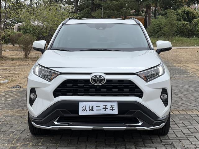 Certificated Pre-Owned RAV4 Rongfang 2021 2.0L CVT Two-Wheel Drive Fashion Edition - u22185140