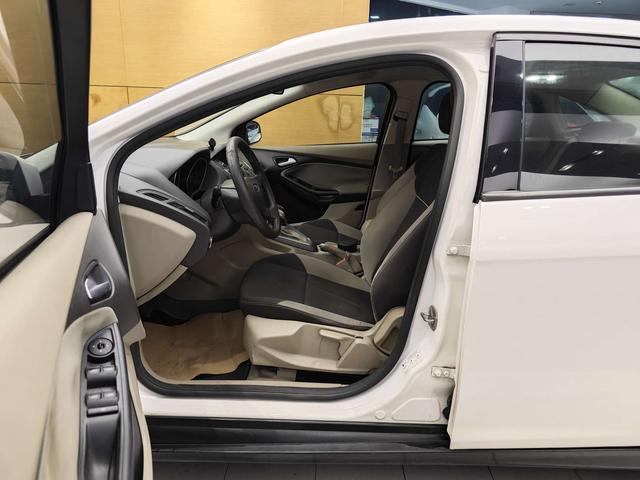 Ford Focus 2012 Berline 1.6L Automatique Édition Confort d'occasion certifiée - u21920723