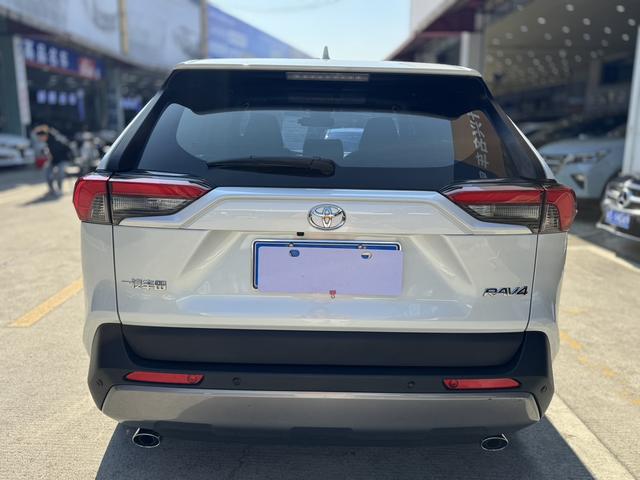 Certificated Pre-Owned RAV4 Rongfang 2021 2.0L CVT Two-wheel Drive Fashion Edition - u22211880