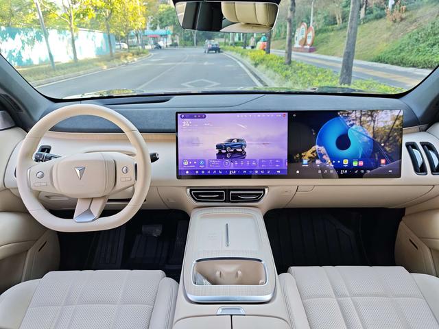 Pre - Owned Shenlan S09 2025 Rear - Wheel Drive Ultra+