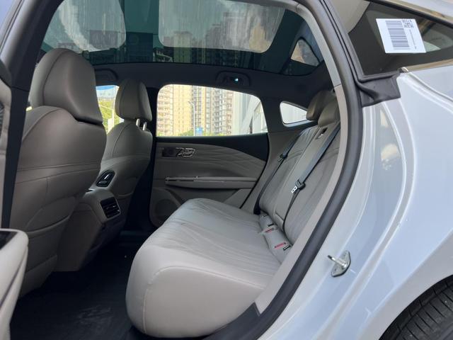 Certificated Pre-Owned Geely Galaxy Xingyao 8 PHEV 2025 Edition 130km EM-i Premium Version -u22374967