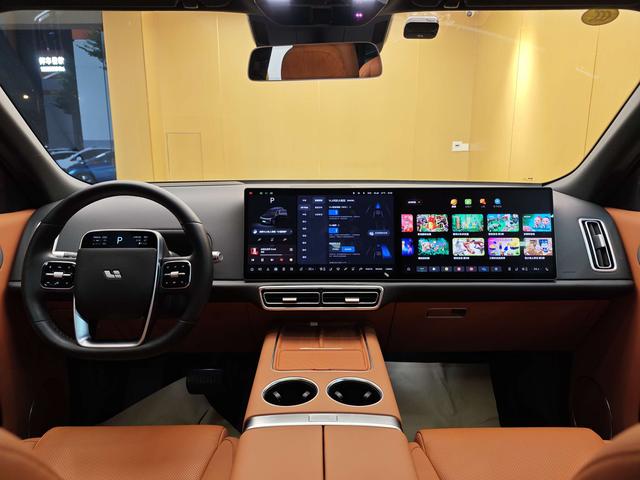 Pre-Owned Li L8 2024 Ultra Version