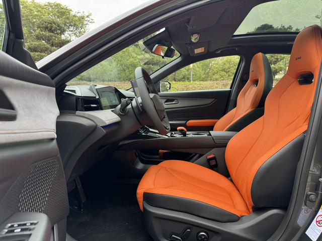 Certificated Pre-Owned Changan UNI-V 2025 Third Generation 2.0T Jingqing Edition - u22260964