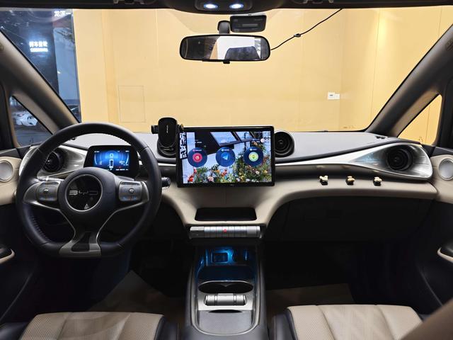 BYD دولفين 2023 مستعملة (نسخة مجانية)