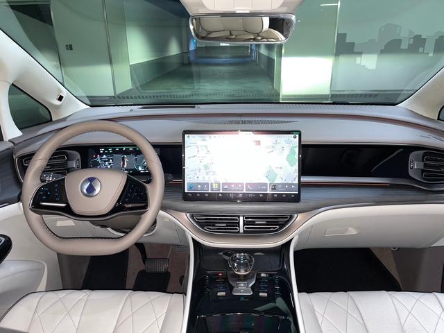 Certificated Pre-Owned Denza D9 DM 2022 Edition 970 4WD Flagship -u22049149